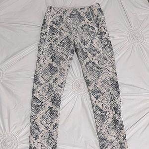 Victoria’s Secret leggings